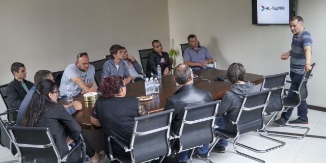 HL-TopMix подкрепя бъдещите зооспециалисти на България